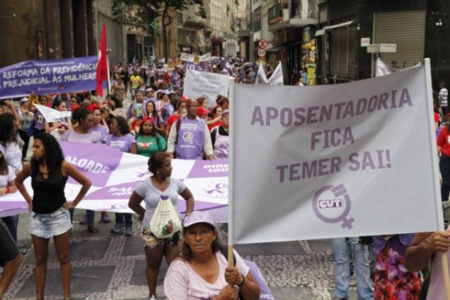 Temer ignora realidade da mulher na reforma da Previdência