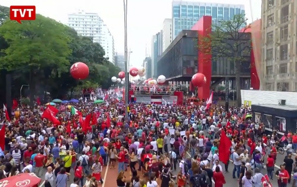 Mais de 80 projetos de lei pretendem restringir o direito à manifestação