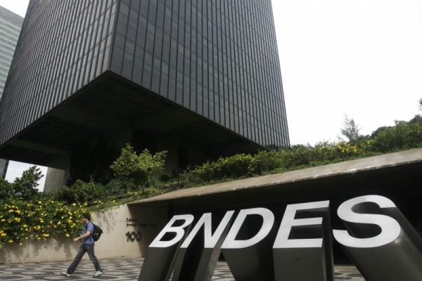 BNDES marca negociação para terça-feira (25)