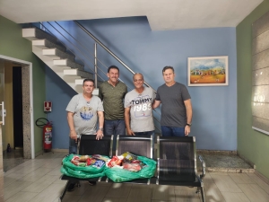 Alimentos recolhidos na Festa dos Bancários são doados para a APAE