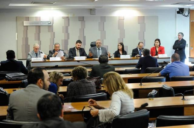 Organização sindical assegura direitos trabalhistas