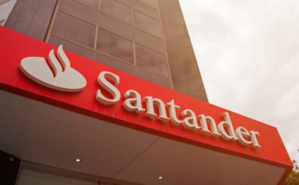Trabalhadores protestaram contra ataques do Santander aos aposentados