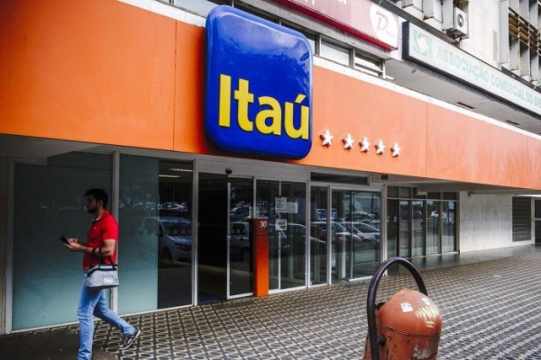 COE e Itaú debatem emprego, remuneração e banco horas negativas