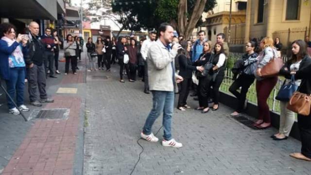 Bancários realizam dia de paralisação e protestos contra proposta apresentada pelos banqueiros