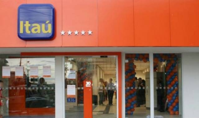 Itaú terá de reintegrar funcionária afastada por auxílio doença