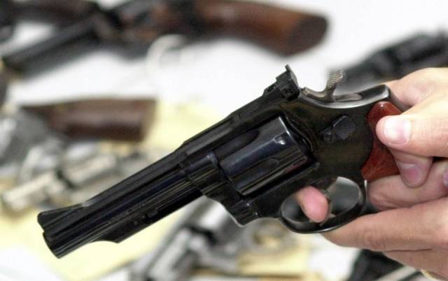 Flexibilização de armas de fogo deve aumentar casos de acidentes com crianças