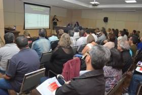 Trabalhadores de bancos privados definem pauta especifica