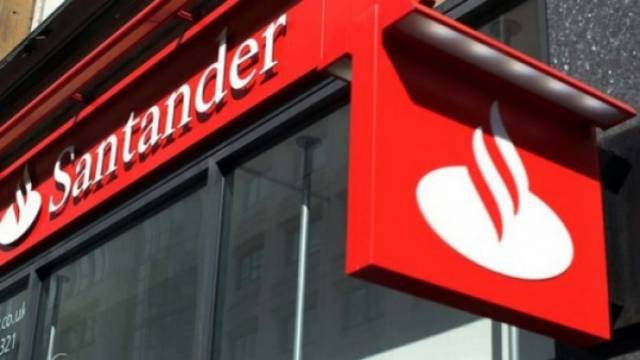 Agências do Santander permaneceram fechadas no sábado