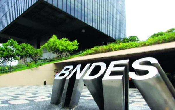 Procuradoria quer explicações do BNDES por politizar liberação de recurso