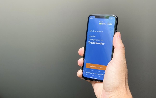 Exclusão digital prejudicou acesso de mais pobres ao auxílio emergencial