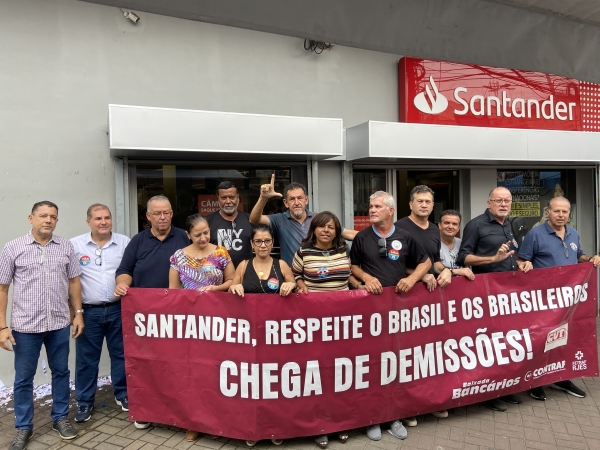 Sindicato dos Bancários da Baixada Fluminense protesta contra terceirização no Santander