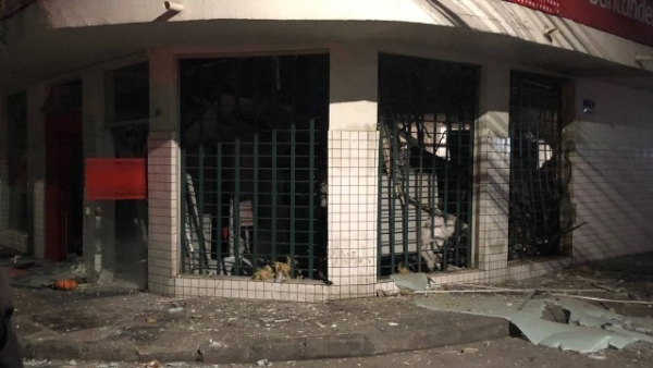 Sindicato dá suporte a agência alvo de explosão em São João de Meriti