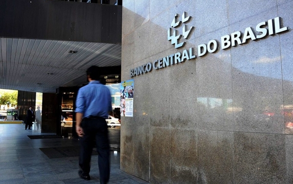 ‘Autonomia’ do Banco Central irá entregar política monetária ao mercado financeiro