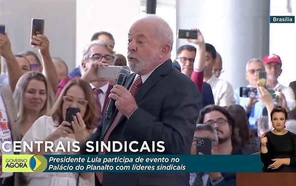 Imposto de Renda: Lula afirma que correção da tabela vai sair, mas é preciso pressão social