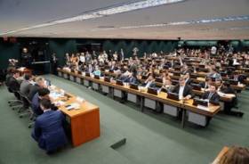 Comissão abre discussões sobre reforma, mas oposição quer mais debates