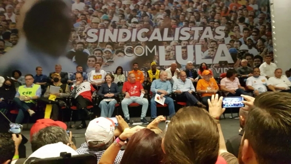 Ex-presidente Lula recebe a Pauta da Classe Trabalhadora