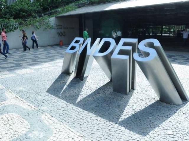 Antecipação de recursos pelo BNDES é inviável