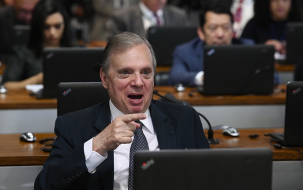 PEC da Previdência passa pela CCJ, penúltima etapa, e segue para o plenário do Senado