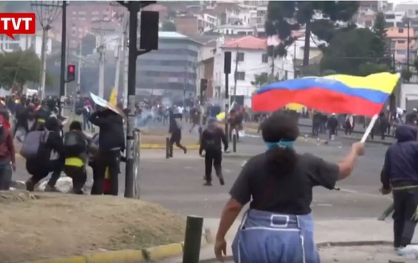 Políticas neoliberais despertam protestos pelo mundo e servem de alerta para o Brasil