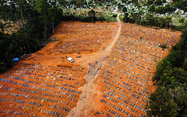 Três em cada quatro brasileiros perderam alguém para a covid-19