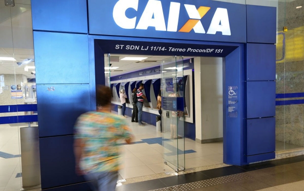 Agendar atendimento pode evitar aglomerações nas agências da Caixa pelo auxílio emergencial