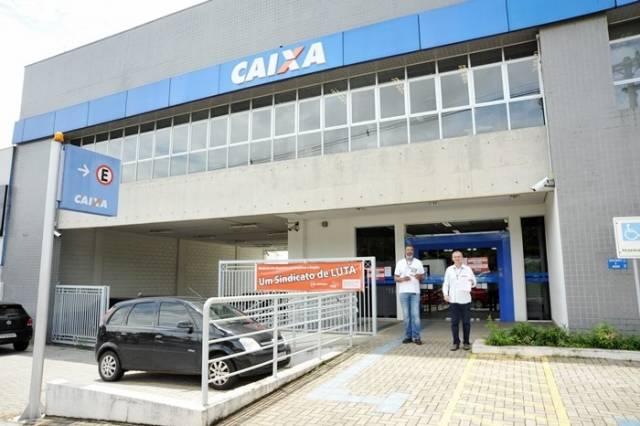 Um em cada três trabalhadores da Caixa teve problema de saúde no último ano