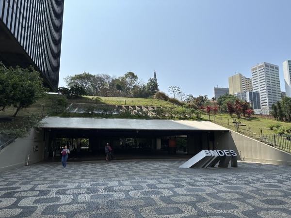 Assembleias vão deliberar sobre acordo de jornada de trabalho no BNDES