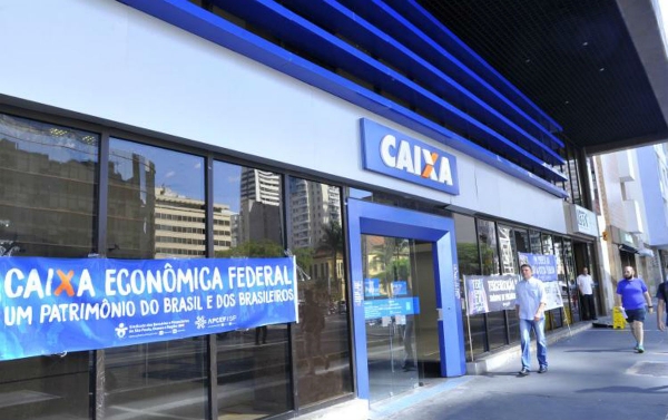 Bancários fazem atos em defesa da Caixa e do FGTS