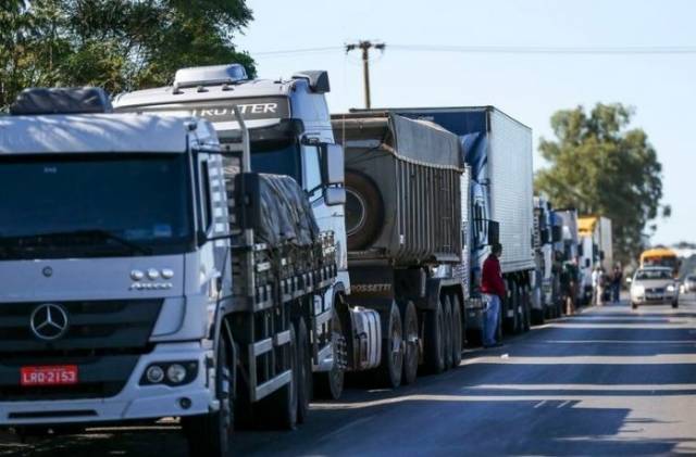 CUT apoia paralisação dos caminhoneiros